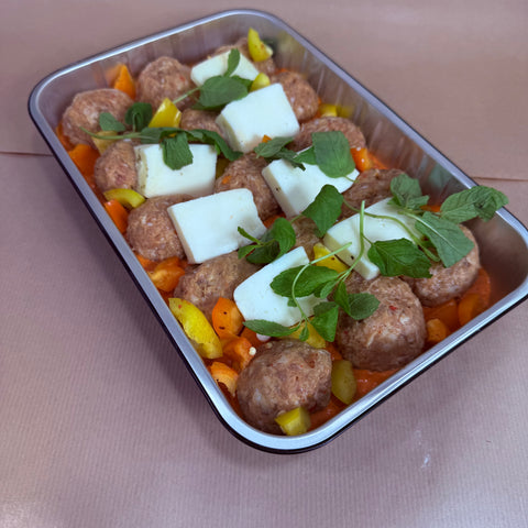 Chicken meatballs with pepper sauce & manouri 1.2kg