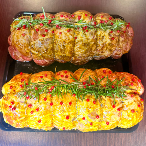 Rouleau d'agneau farci au gruyère / porc fumé / poivrons / épices