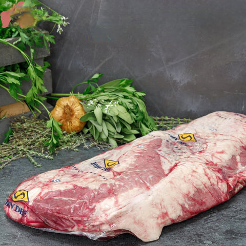 Brisket Angus Grain Fed John Dee Australia, ωμό φρέσκο premium μοσχαρίσιο κρέας με πλούσια μαρμάρωση, ιδανικό για slow cooking, smoker ή BBQ, από το Siakos.gr
