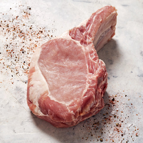 Double Bone Steak Ελληνικού Μαύρου Χοίρου Ελευθέρας Βοσκής, ωμό φρέσκο διπλό χοιρινό με κόκαλο, πλούσια γεύση και αρωματική μαρμάρωση, ιδανικό για grill ή φούρνο, από το Siakos.gr
