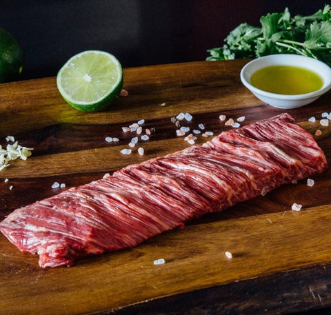Entraña Thin Skirt Angus Devesa Argentina, ωμό φρέσκο διάφραγμα μοσχαριού grain fed με πλούσια μαρμάρωση και έντονη γεύση, ιδανικό για grill ή tacos, από το Siakos.gr