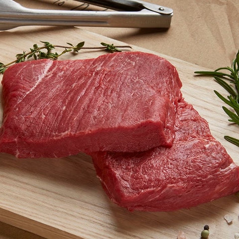 Flat Iron Steak Ωρίμανσης 20 ημερών, ωμό φρέσκο μοσχαρίσιο κρέας Ισπανίας dry aged, με φυσική μαρμάρωση και πλούσια γεύση, ιδανικό για grill ή τηγάνι, από το Siakos.gr