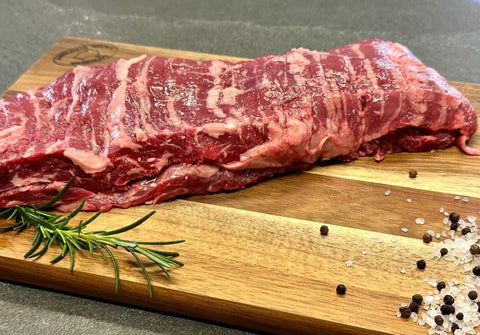Inside Skirt Steak Ωρίμανσης 20 ημερών, ωμό φρέσκο μοσχαρίσιο κρέας Ισπανίας dry aged, premium κοπή διάφραγμα με φυσική μαρμάρωση και πλούσια γεύση, ιδανικό για grill ή τηγάνι, από το Siakos.gr