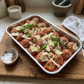 Italian Meatballs με Παρμεζάνα – χειροποίητα κεφτεδάκια με ιταλική σάλτσα ντομάτας, έτοιμα σε ταψάκι για το φούρνο. Premium ποιότητα, ISO πιστοποίηση, χωρίς συντηρητικά.