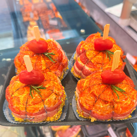 
Mini ποπιέτα κοτόπουλου γεμιστή από κοτόπουλο ελευθέρας βοσκής Μάντζιος.
