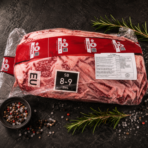 Rib Eye Bone In Wagyu BMS 8–9 Australia Diamantina, premium αυστραλιανό Wagyu με έντονη μαρμάρωση και κόκκαλο για πλούσια γεύση, ιδανικό για grill και BBQ.