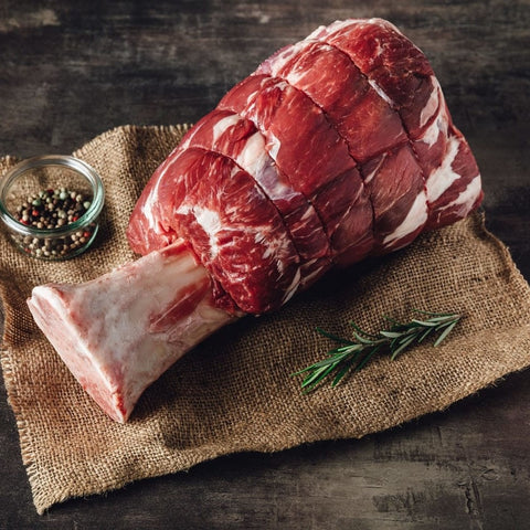 Beef Hammer μοσχαρίσιο κότσι με μακρύ κόκαλο, ωμό φρέσκο κρέας υψηλής ποιότητας, ιδανικό για slow cooking και φούρνο, από το Siakos.gr
