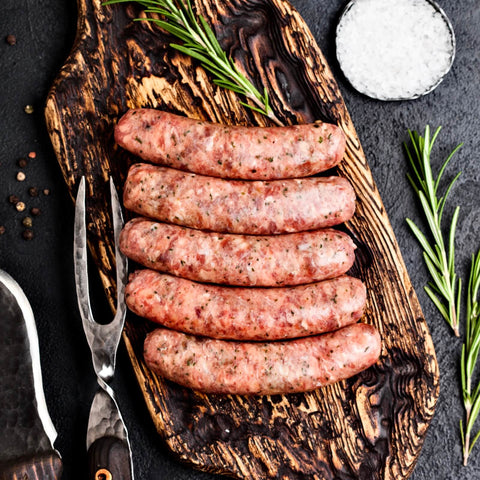 
Λουκάνικα Black Angus ωμά, με τρούφα και παρμεζάνα, έτοιμα για ψήσιμο σε σχάρα ή τηγάνι.
