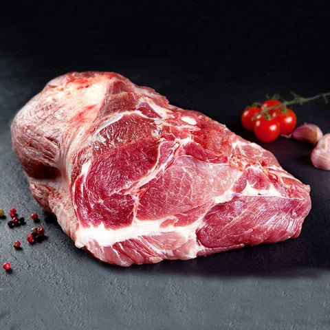 
Λαιμός χοιρινός χωρίς οστό Ελλάδος ωμός, έτοιμος για ψήσιμο σε φούρνο, τηγάνι ή BBQ.
