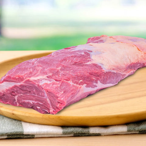 
Μπριζόλα κόντρα χωρίς οστό από βιολογική μοσχίδα Ελλάδος, ωμή, έτοιμη για ψήσιμο.
