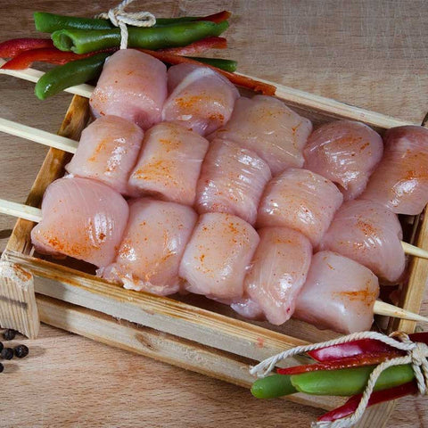 
Σουβλάκι γαλοπούλας Ιταλίας χειροποίητο έτοιμο για ψήσιμο.