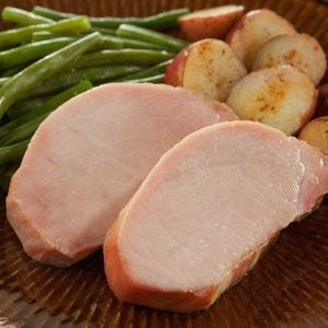 Καπνιστή μπριζόλα κόντρα χωρίς οστό (A/O), έτοιμη για γρήγορο τελείωμα πριν την κατανάλωση.
