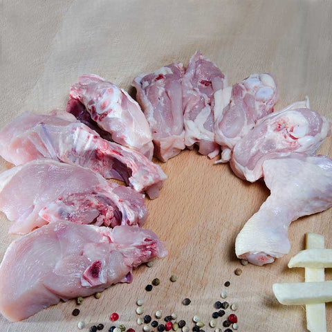 Μπαχαρωμένα παϊδάκια κοτόπουλου για σχάρα.
