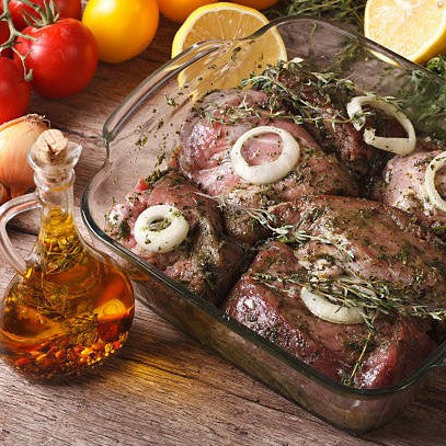 Αγριογούρουνο Μαριναρισμένο – ελληνικό κυνήγι μαριναρισμένο με κόκκινο κρασί &amp; μυρωδικά, ιδανικό για φούρνο ή BBQ, από το Siakos.gr